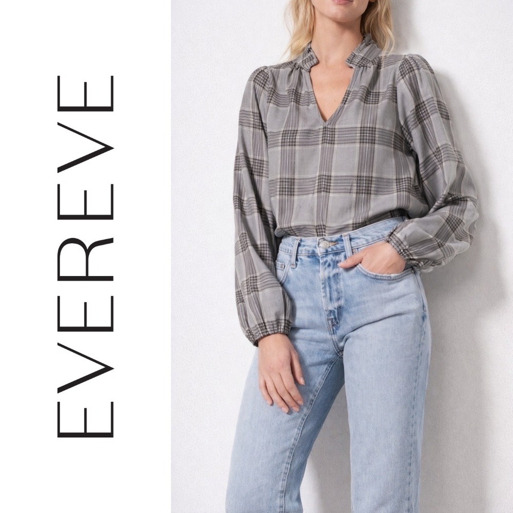 Evereve, Plaid Long Sleeve V-Neck Ruffle Collar Shirt Size XL‎